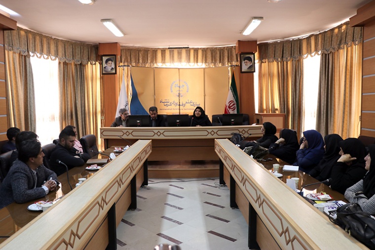 نشست هم‌اندیشی با پشتیبانان و حامیان طرح الگوی نوین توسعه مشاغل خانگی در سازمان جهاددانشگاهی کرمانشاه